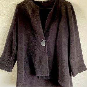 Black tianello blouse with horn button